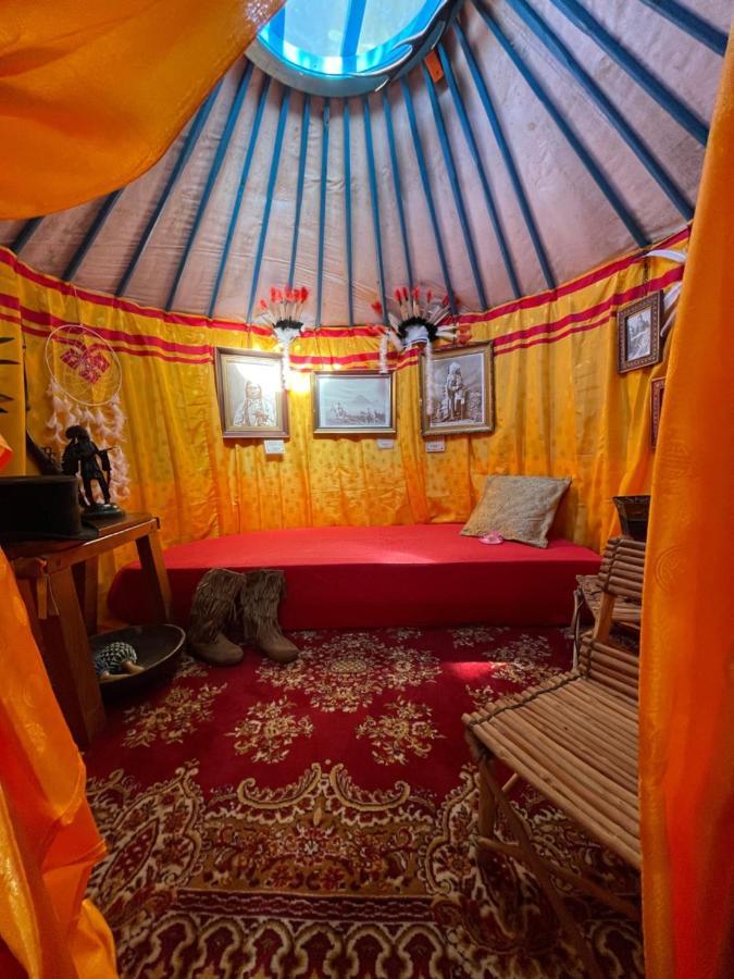 Crazy Lounge Bnb Айгел Екстериор снимка