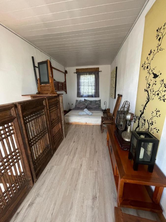Crazy Lounge Bnb Айгел Екстериор снимка