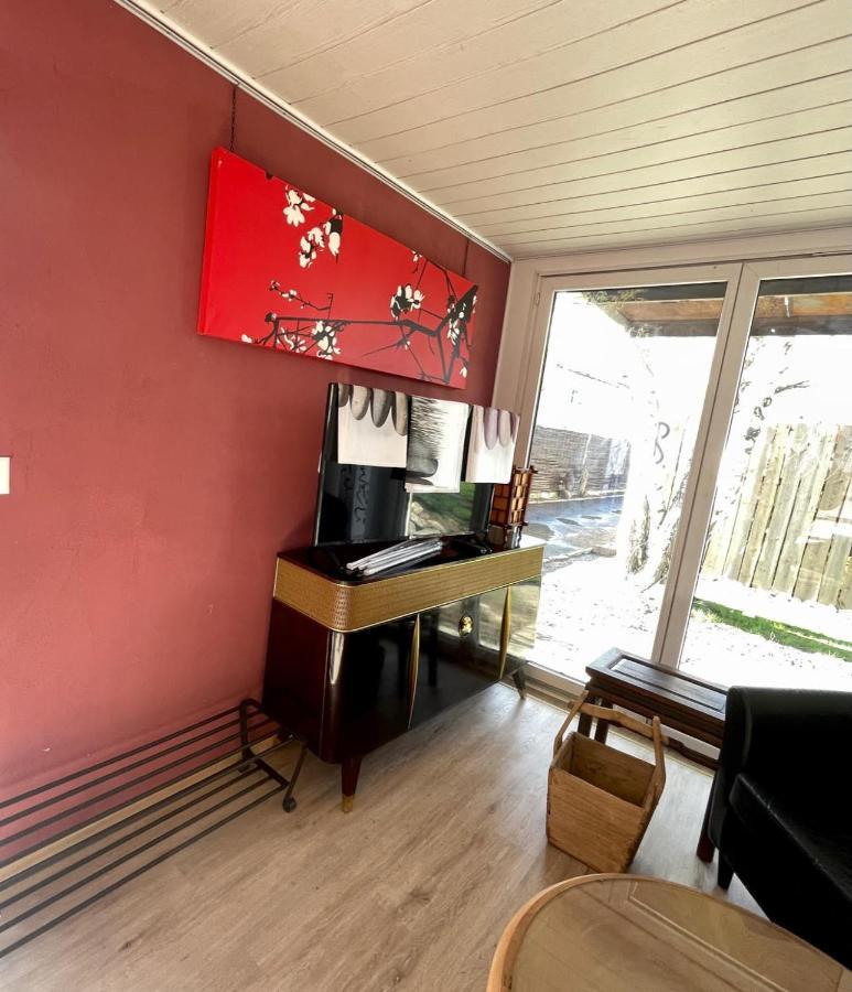 Crazy Lounge Bnb Айгел Екстериор снимка