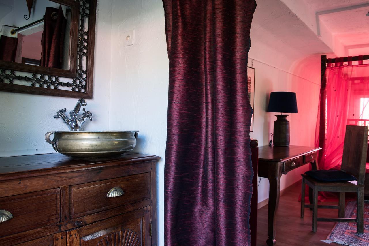 Crazy Lounge Bnb Айгел Екстериор снимка
