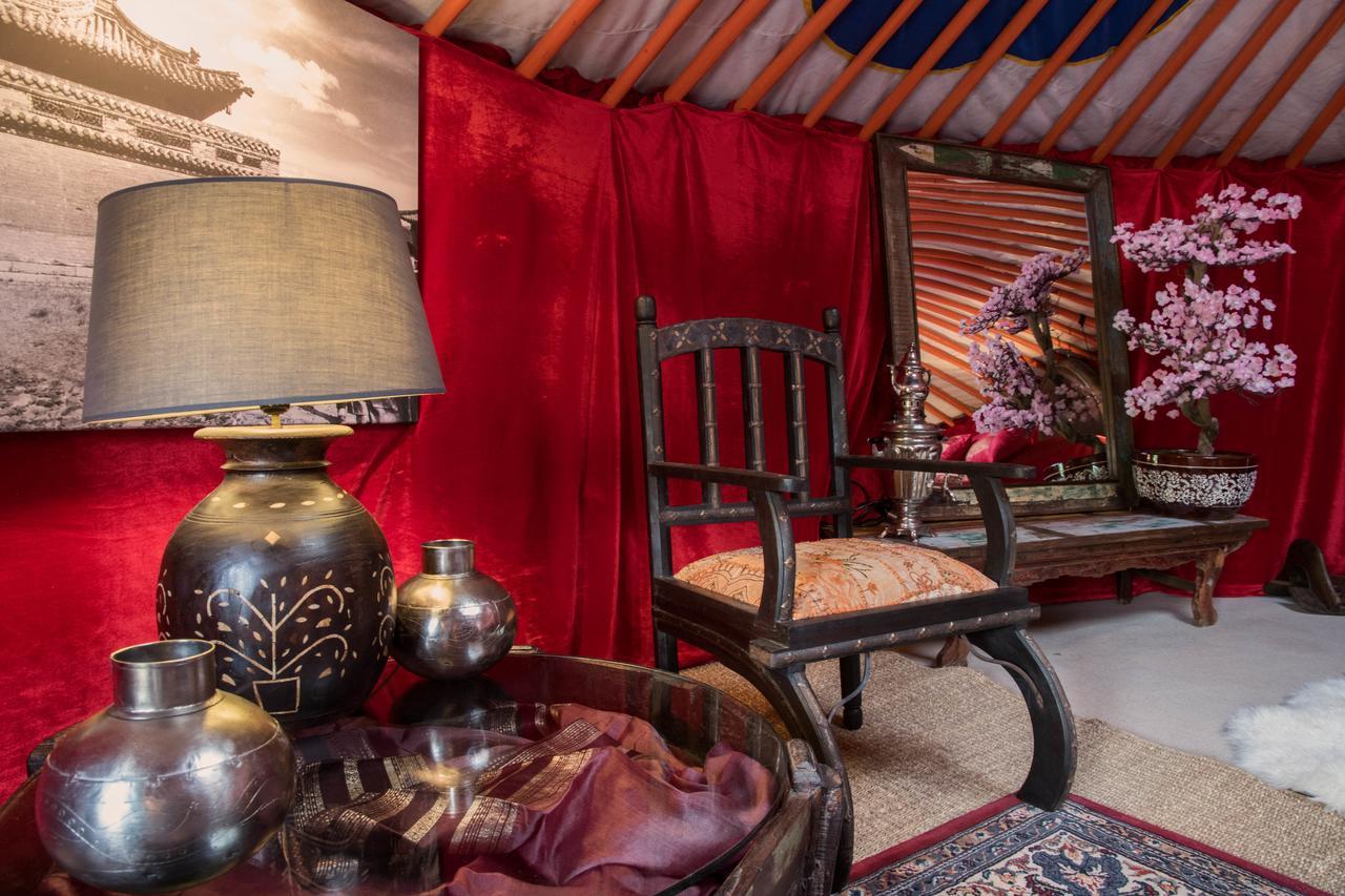Crazy Lounge Bnb Айгел Екстериор снимка